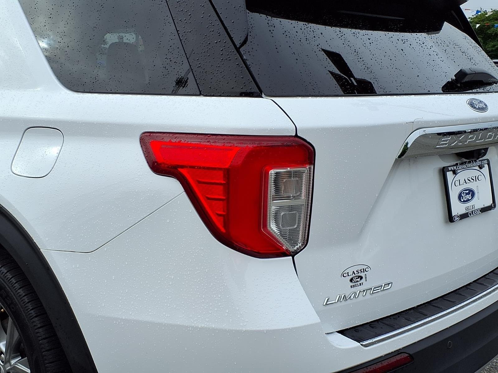 Certified Used 2021 Oxford White Ford Limited image 16