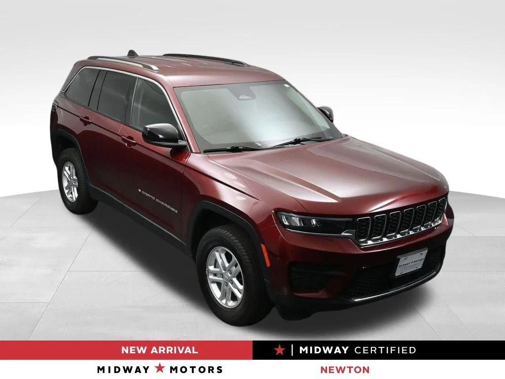 Used 2024 Red Jeep Laredo image 1