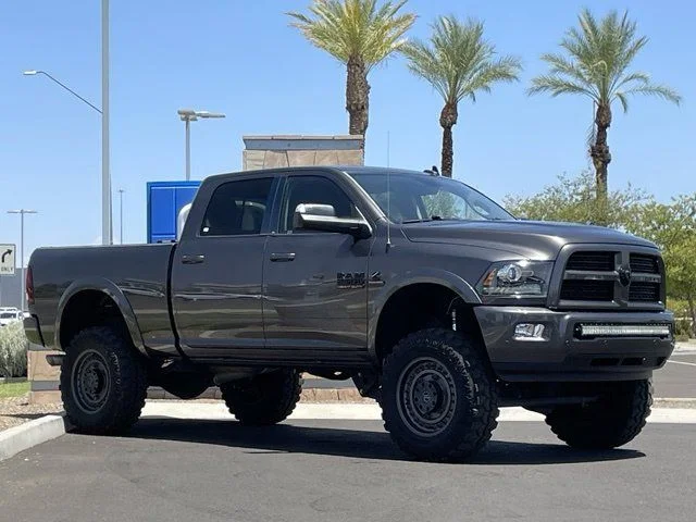 Used 2017 Granite Crystal Metallic Clearcoat Ram Laramie image 3