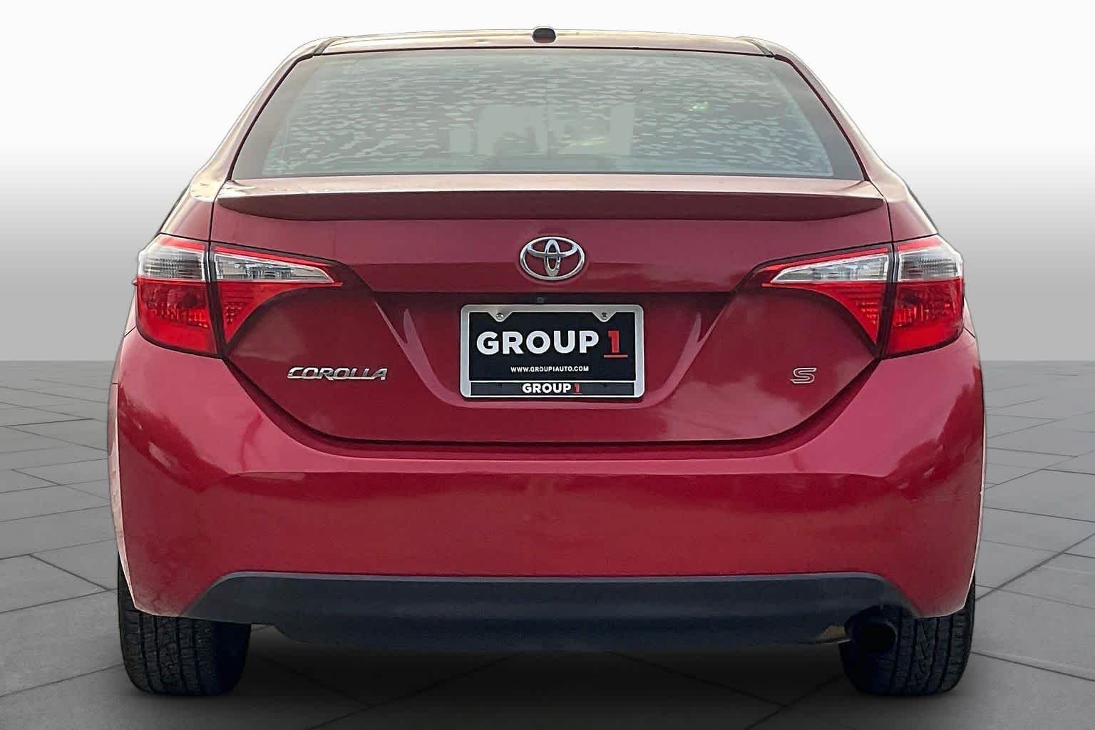 Used 2015 Barcelona Red Metallic Toyota S Plus image 5