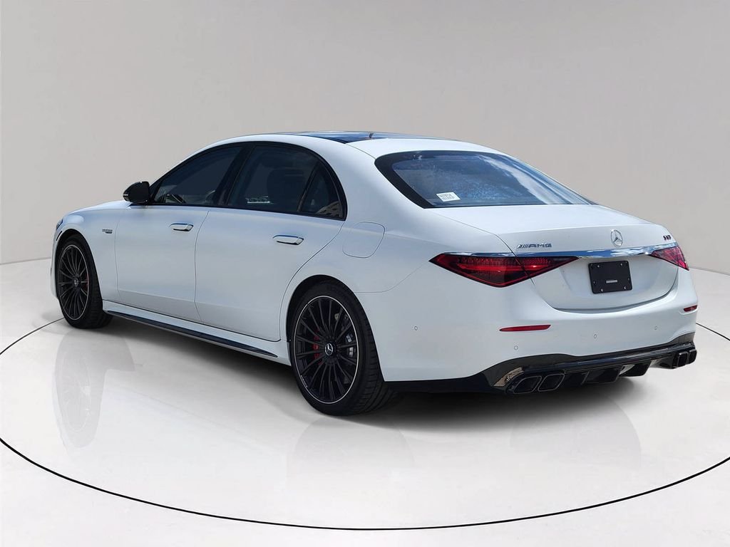 New 2026 MANUFAKTUR Moonlight White Magno Mercedes-Benz AMG® S 63 E 4MATIC® Sedan image 4