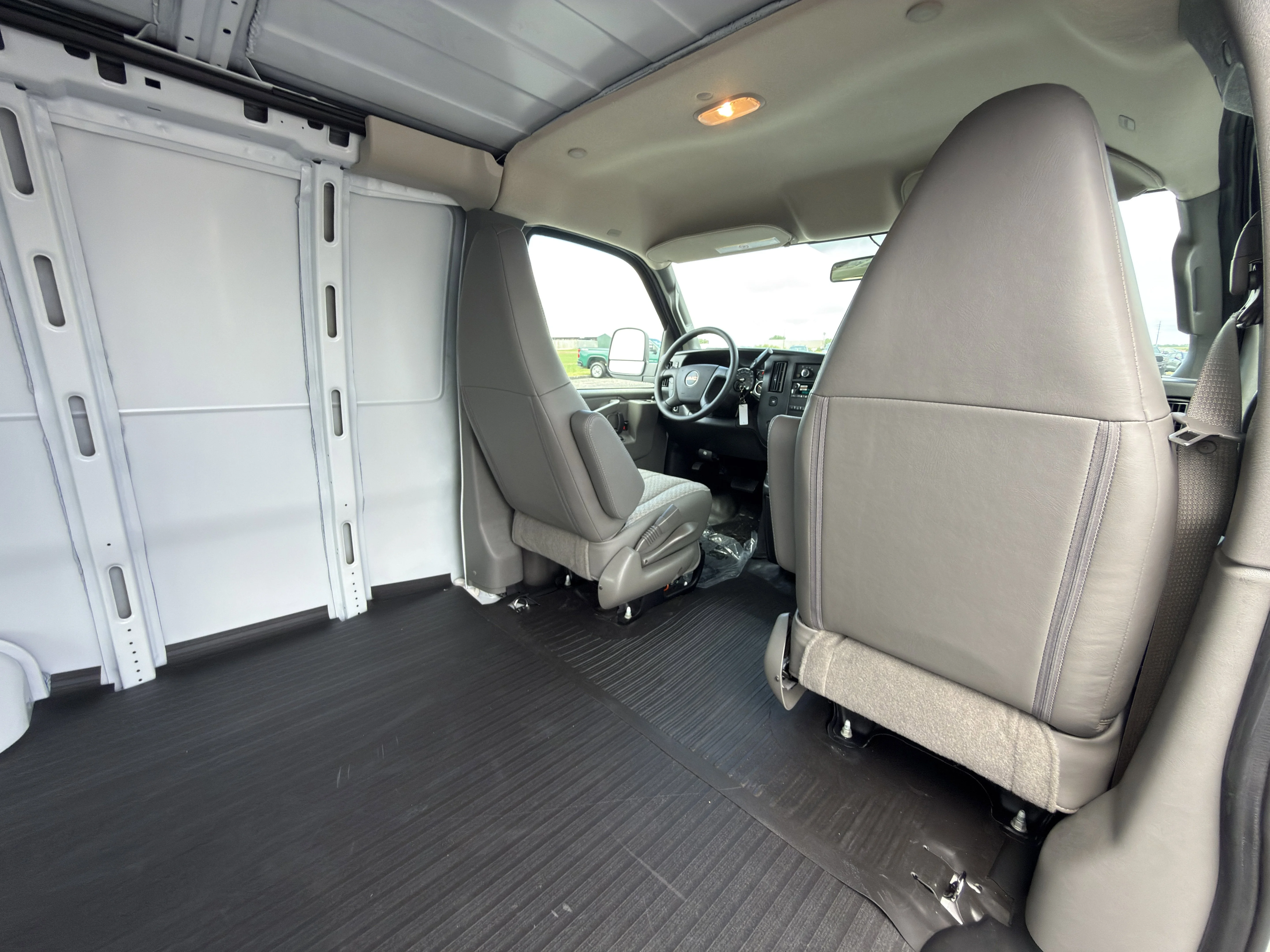 2026 GMC Savana Cargo Work Van - Photo 16
