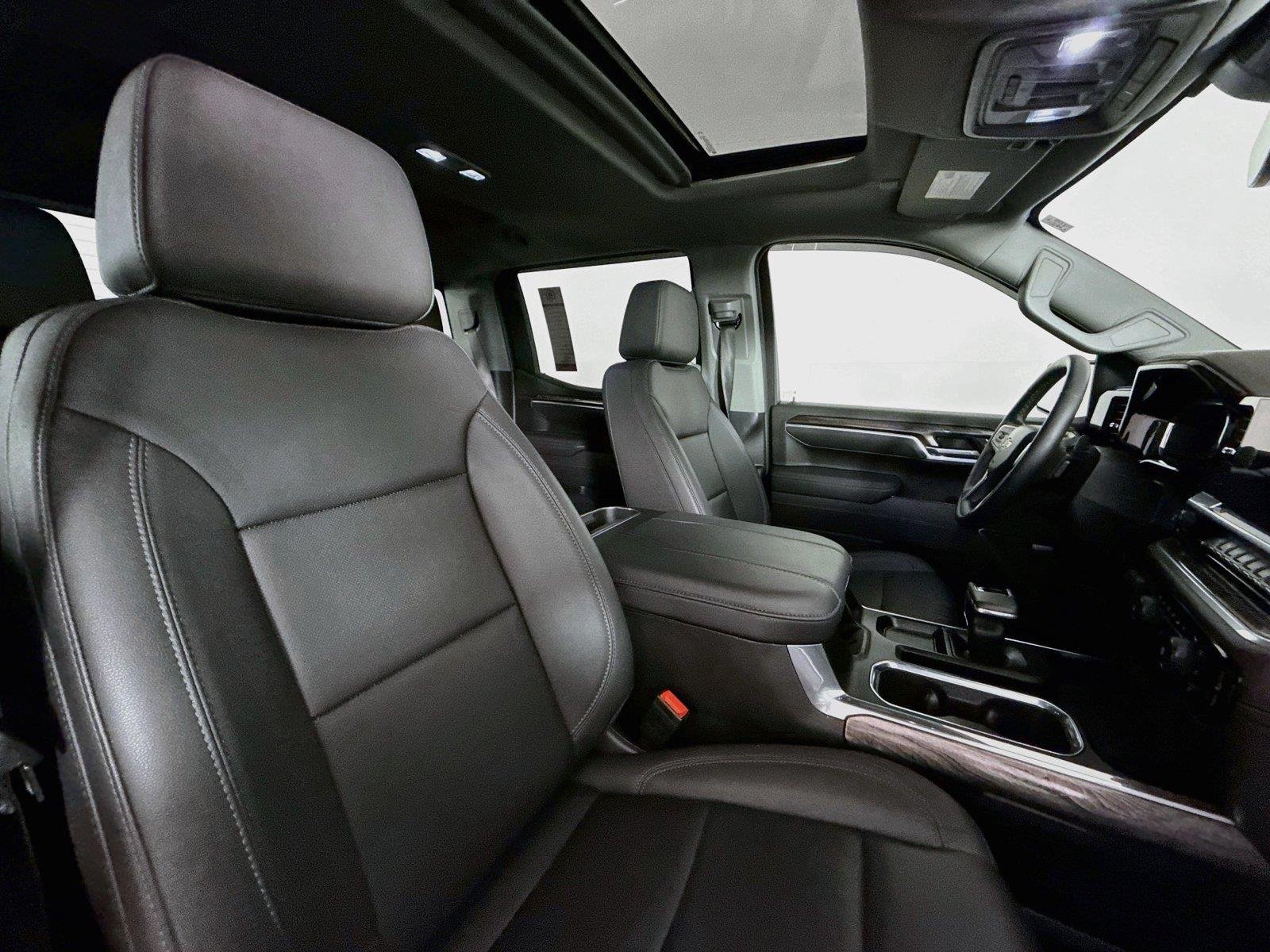 Used 2025 Black Chevrolet LTZ image 42