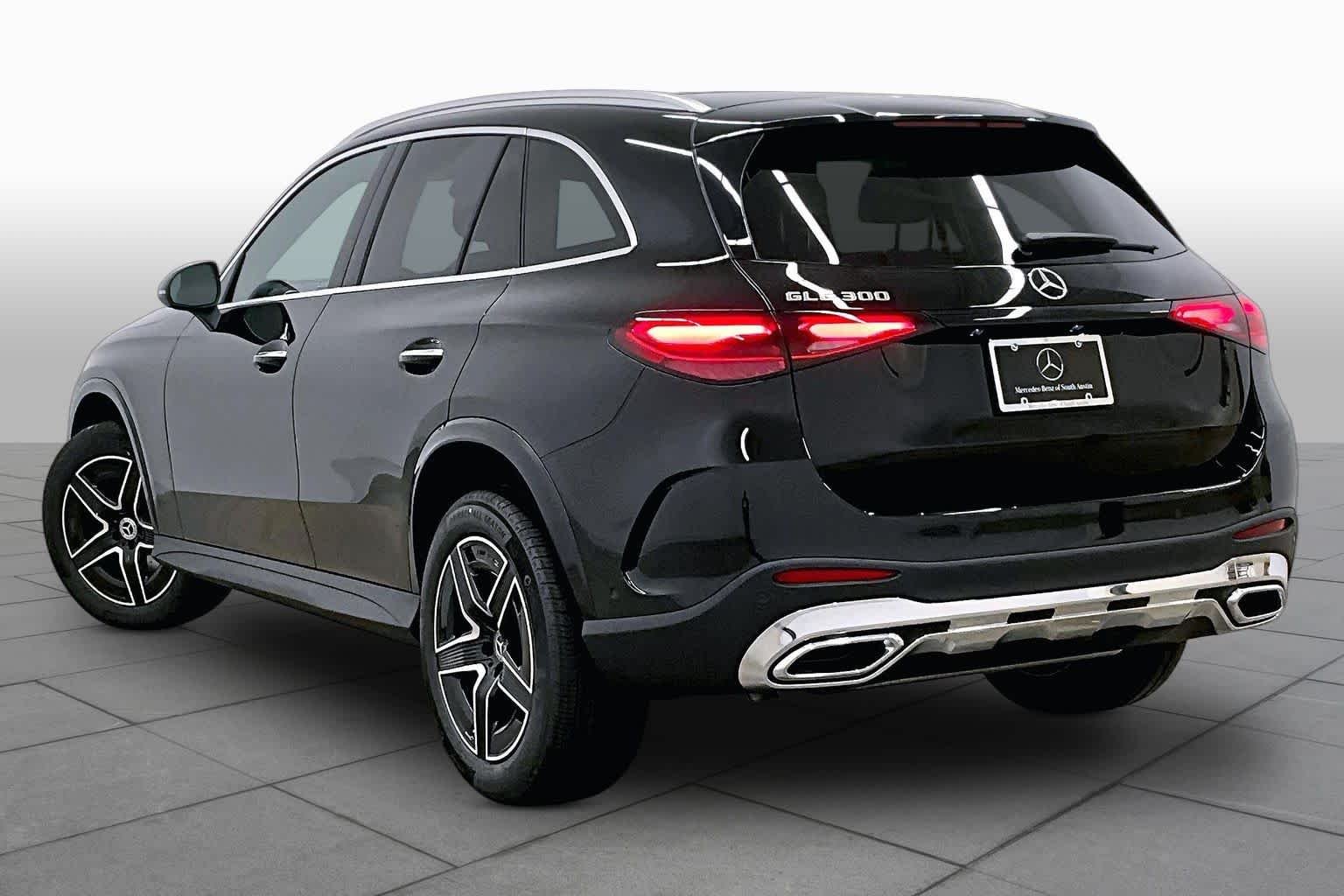 New 2026 Black Mercedes-Benz GLC 300 image 12