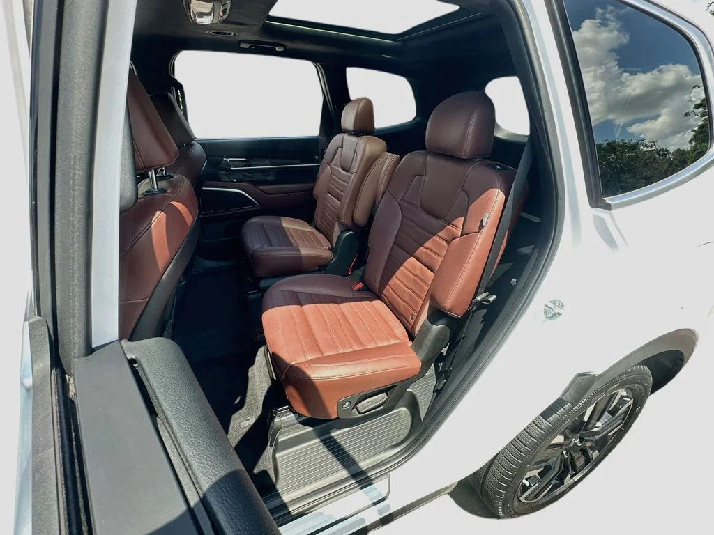 Certified Used 2023 White Kia SX-Prestige image 26