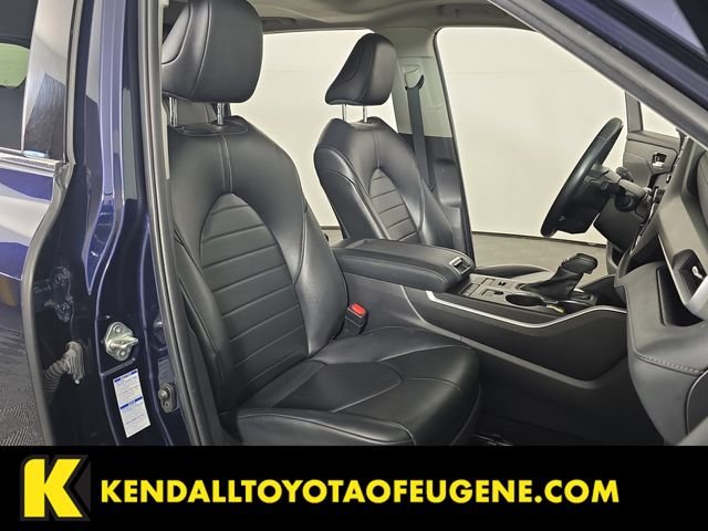 Used 2022  Toyota XLE image 30