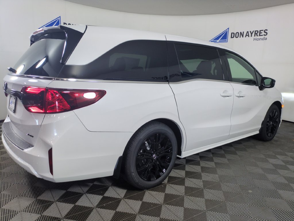 New 2026 Platinum White Pearl Honda Sport-L image 5