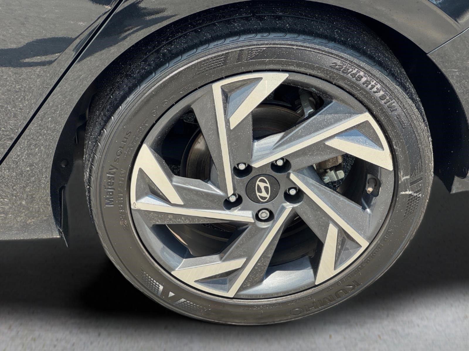 Used 2024 Abyss Black Hyundai Limited image 12