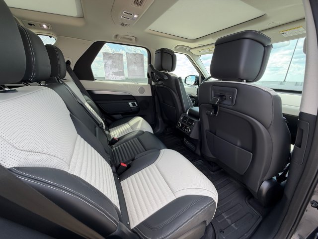 2026 Land Rover Discovery Gemini Edition - Photo 17