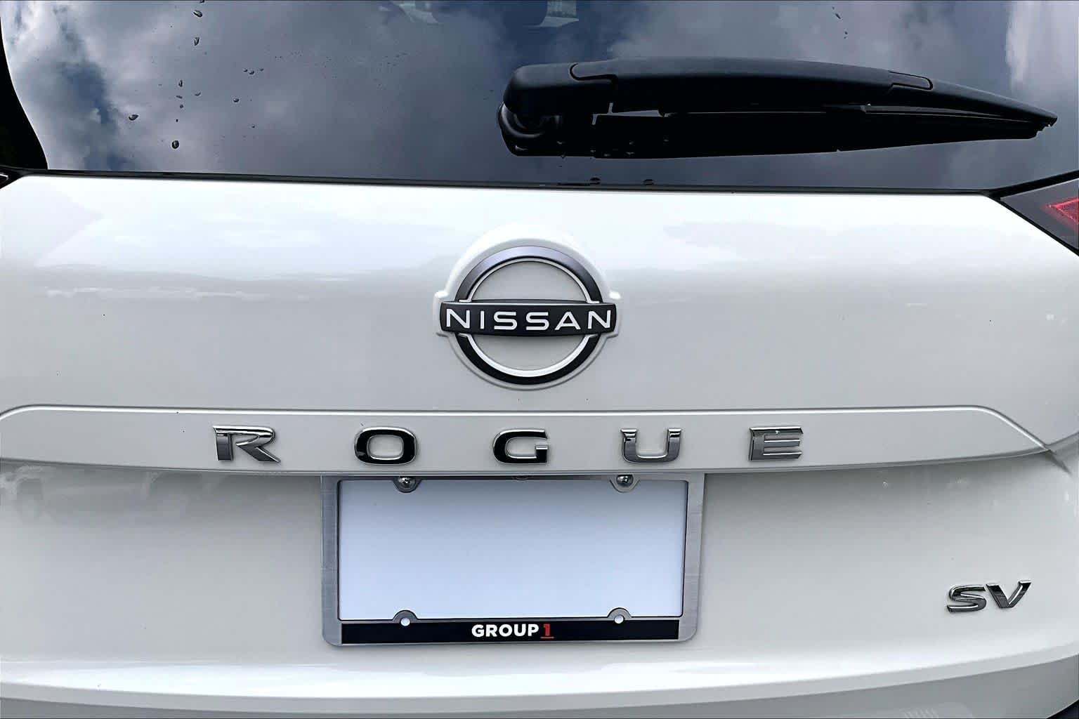 Used 2023 Pearl White Tricoat Nissan SV image 31