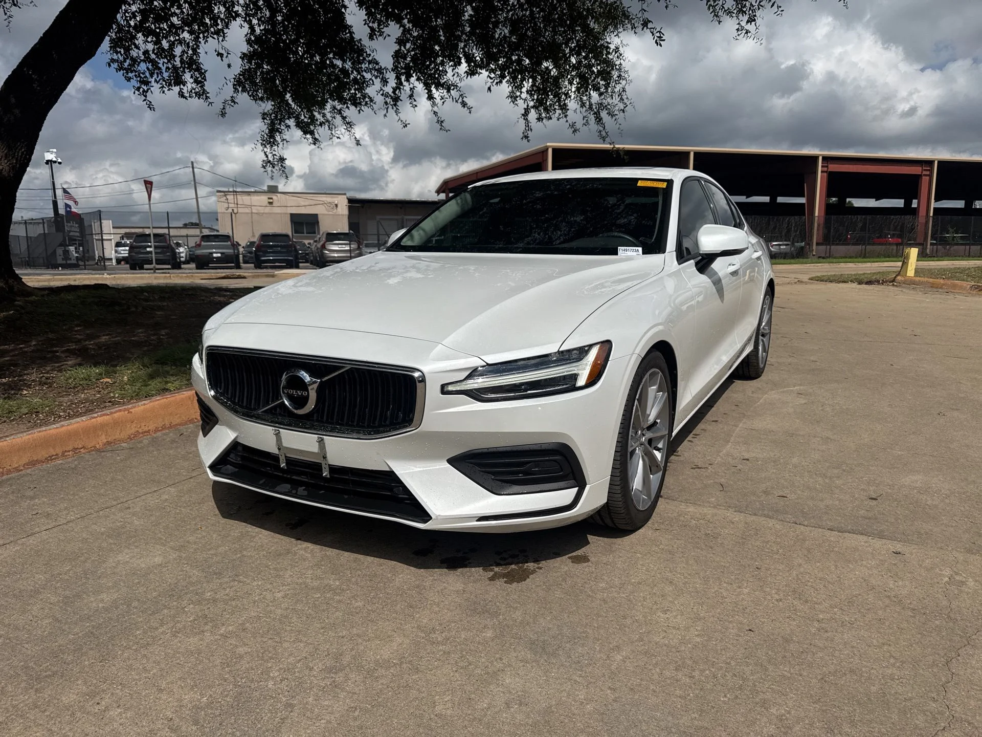 2020 Volvo S60 T5 Momentum's photo