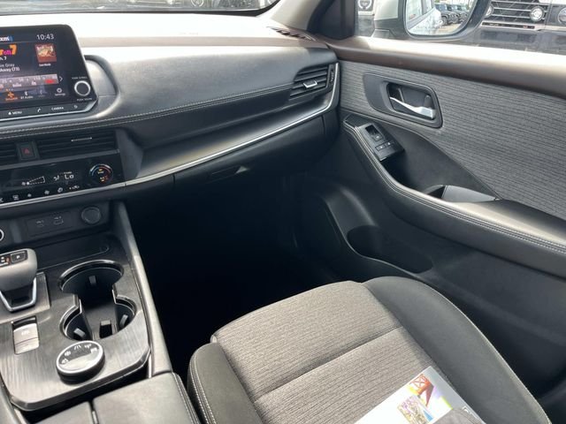 2023 Nissan Rogue SV - Photo 14