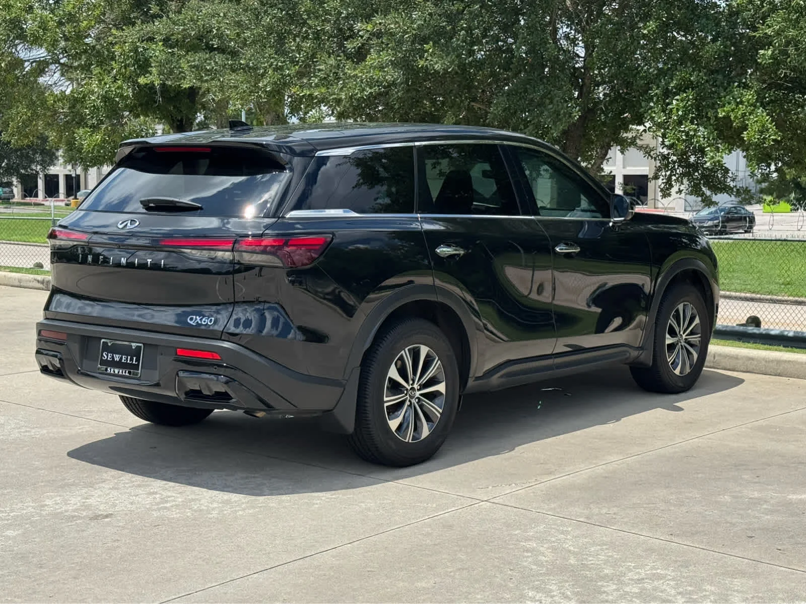 Certified Used 2023 Mineral Black INFINITI PURE image 5