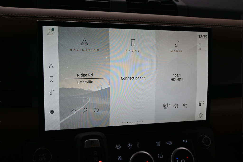 New 2026 White Land Rover X-Dynamic SE image 12
