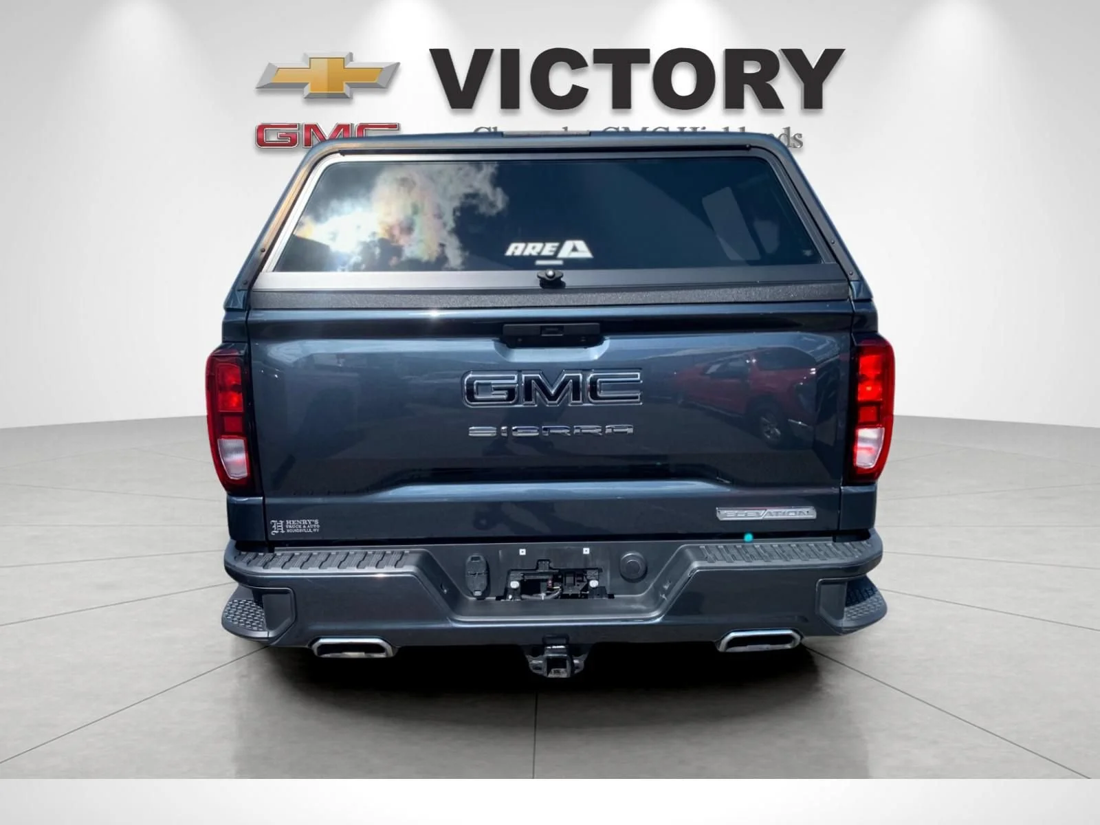 Used 2021 DARK SKY METALLIC GMC Elevation image 4