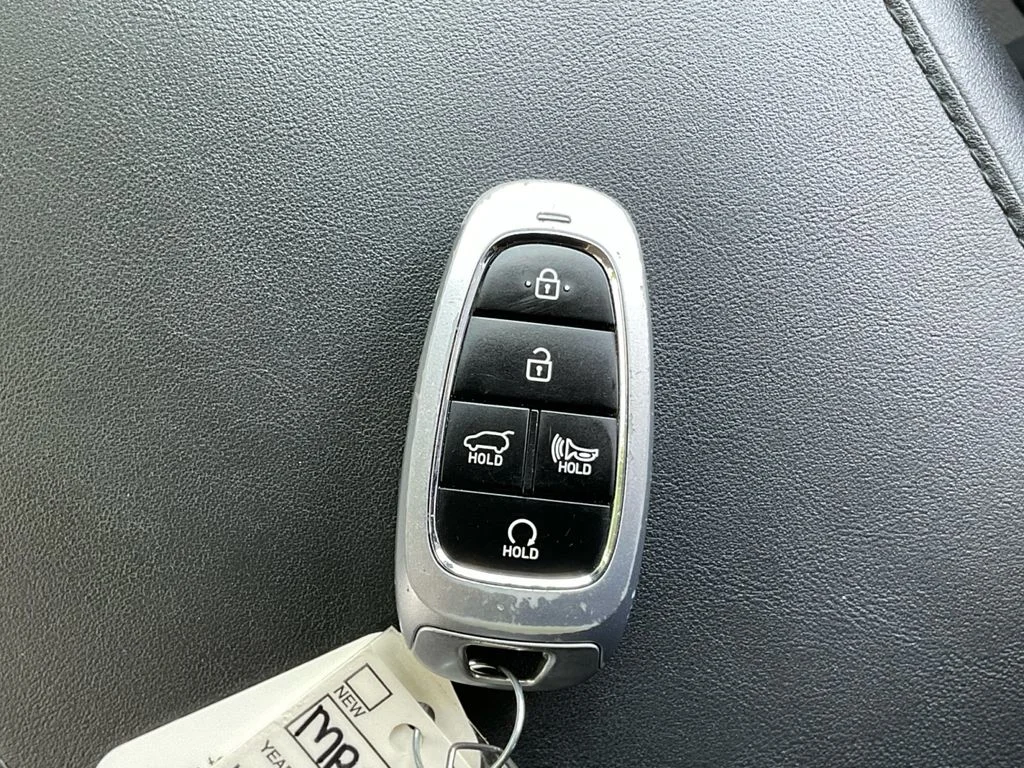 Used 2024 Gray Hyundai SEL image 38