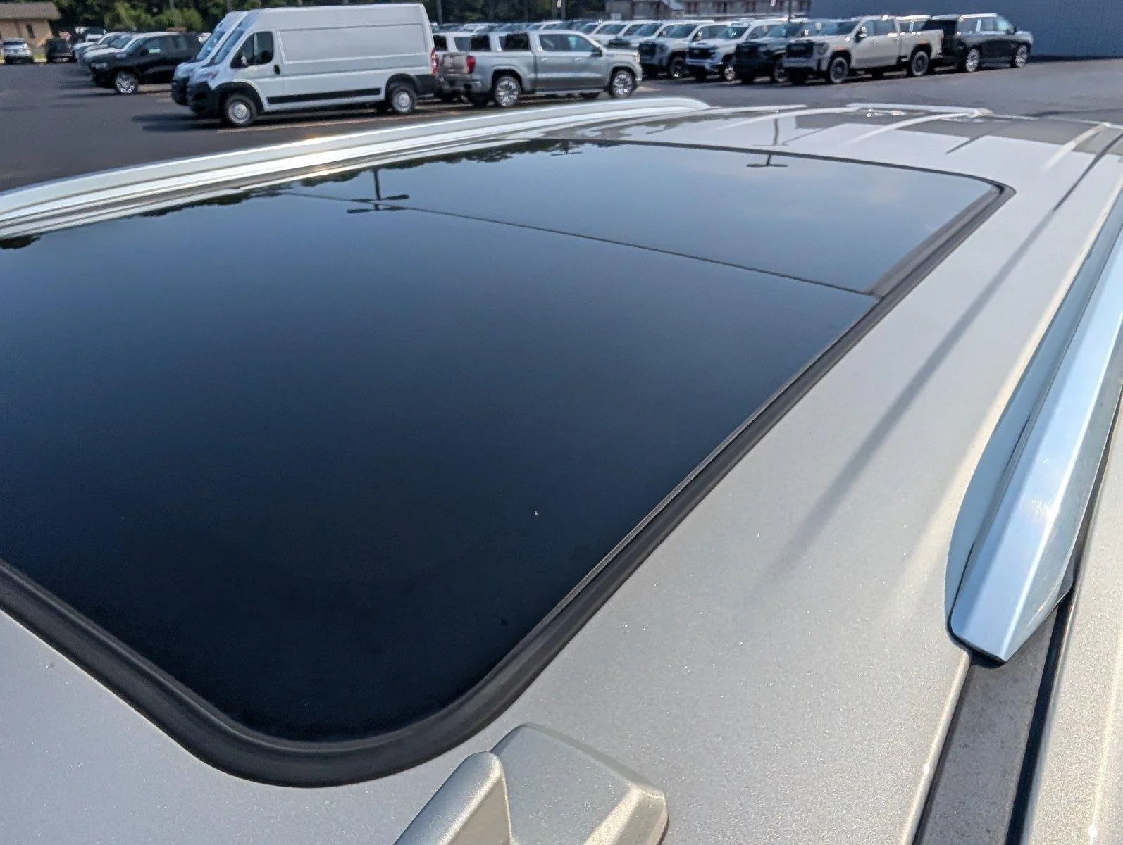 Used 2021 PEARL BEIGE METALLIC GMC Denali image 13