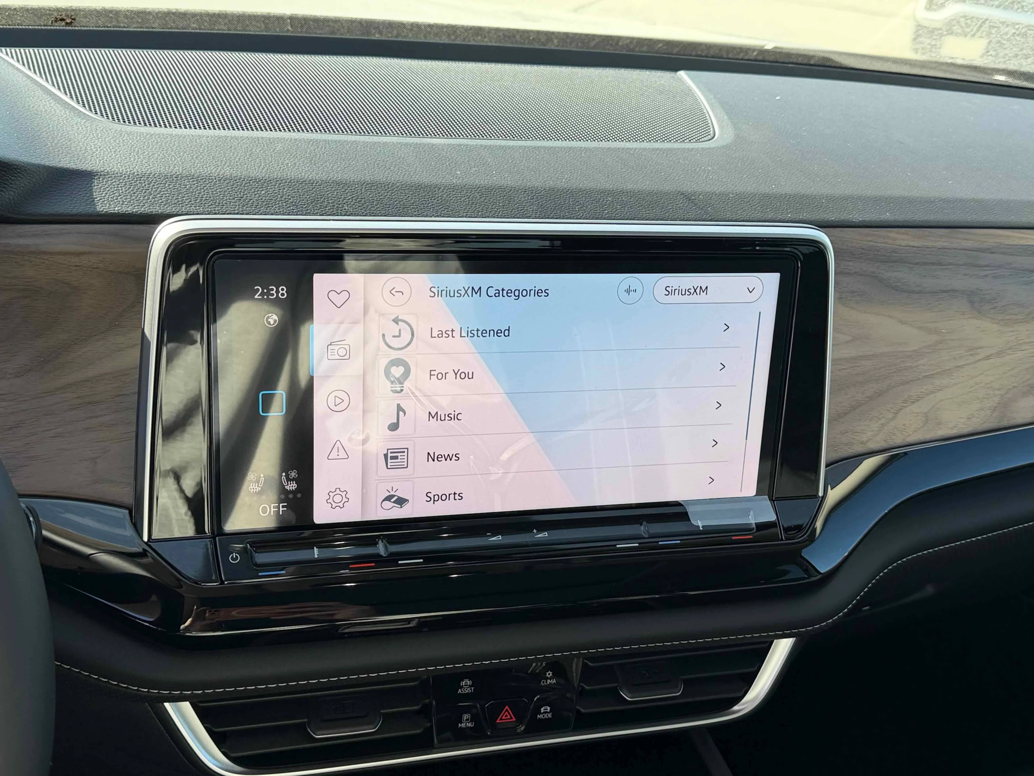 New 2026 Deep Black Volkswagen 2.0T SE w/Technology image 18