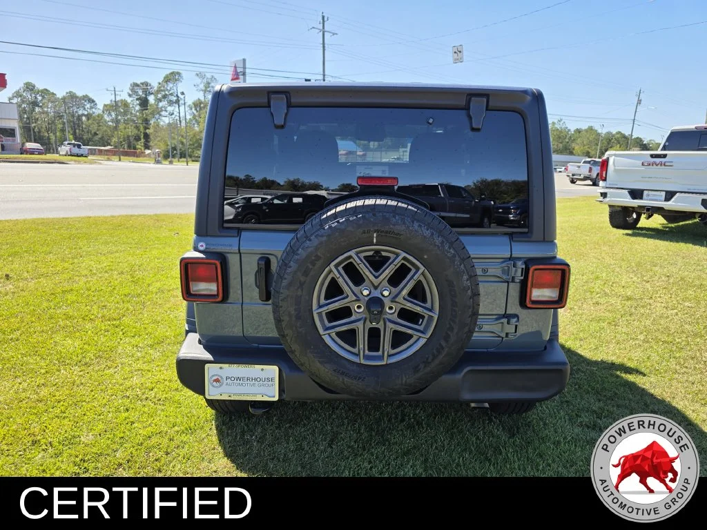 Used 2025 Gray Jeep Sport S image 5