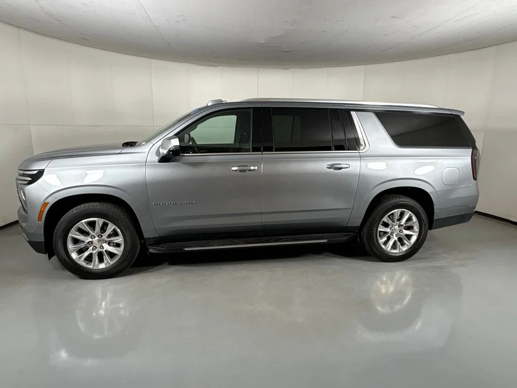 Used 2025 Gray Chevrolet Premier image 6