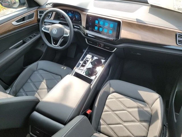 2026 Volkswagen Atlas SE w/Tech - Photo 32
