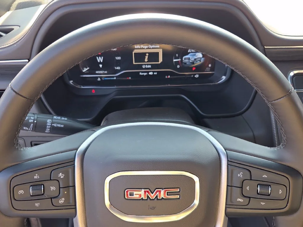 Used 2023 MIDNIGHT BLUE METALLIC GMC SLT image 32