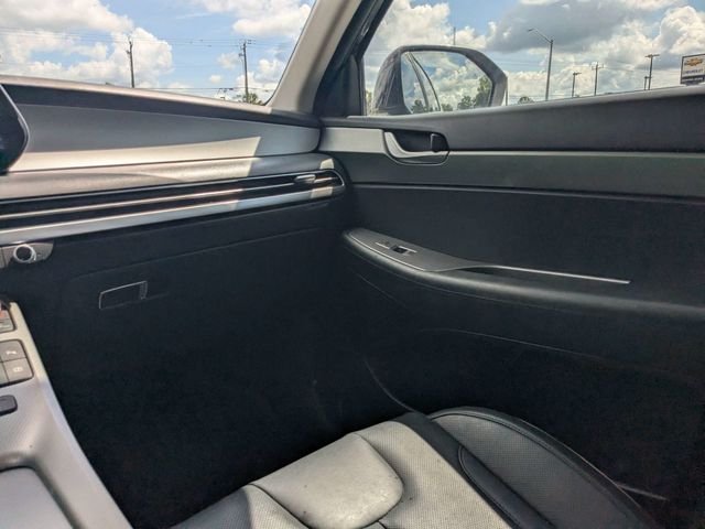 Used 2024 Red Hyundai SEL image 16