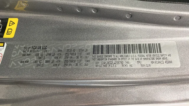 Used 2020 Billet Silver Metallic Jeep Unlimited Sahara image 27