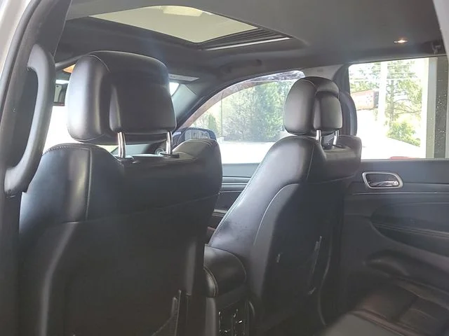 Used 2016 Silver Jeep Limited image 12