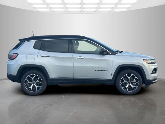 New 2026 Silver Zynith Metallic Clear-Coat Exterior Paint Jeep Limited image 8