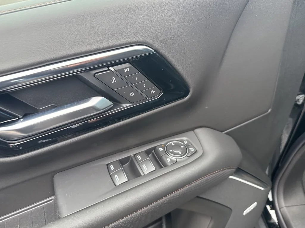 2026 Chevrolet Suburban High Country - Photo 15