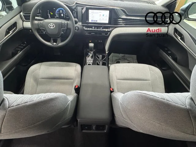 Used 2025 White Toyota LE image 26
