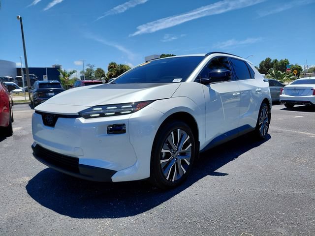 View vehicle photo 5