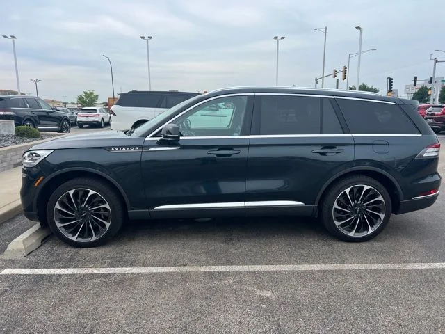 Used 2021 Blue Lincoln Reserve image 1