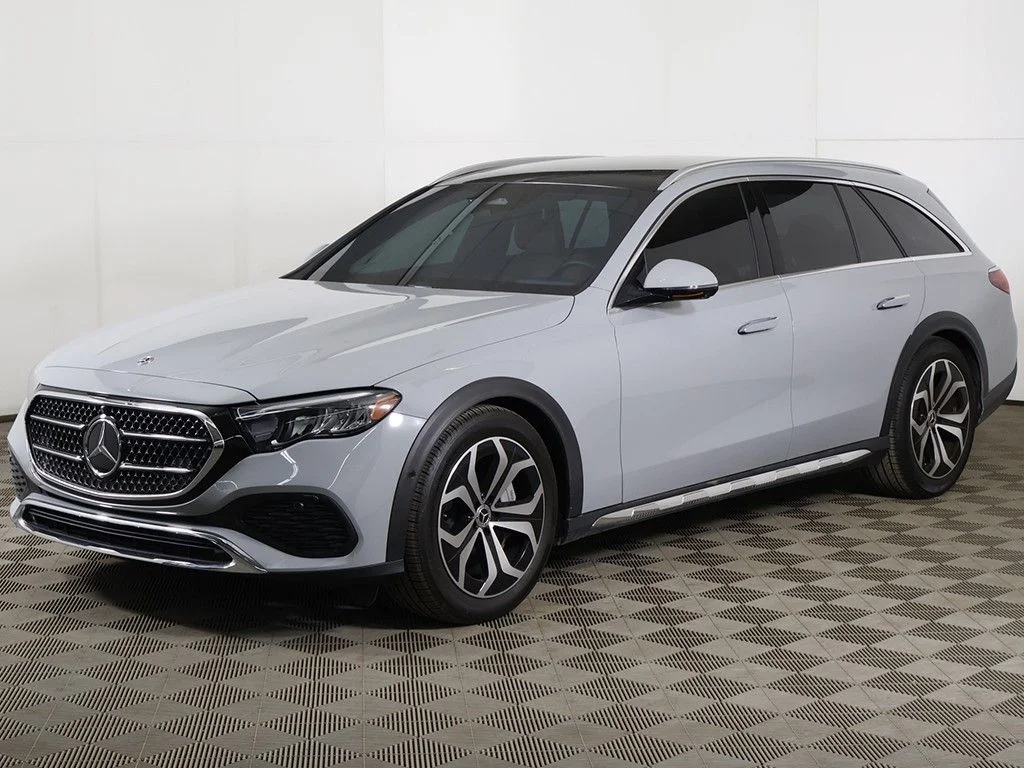Used 2025 Alpine Grey Mercedes-Benz E 450 image 9