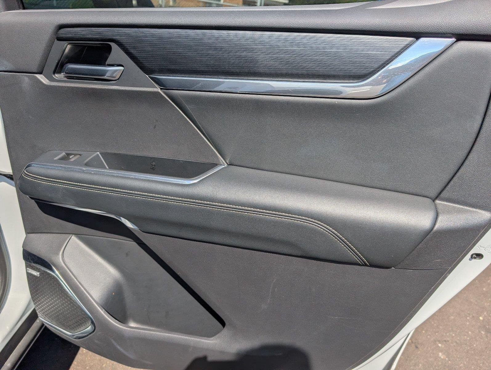 Used 2026 Summit White GMC Elevation image 37