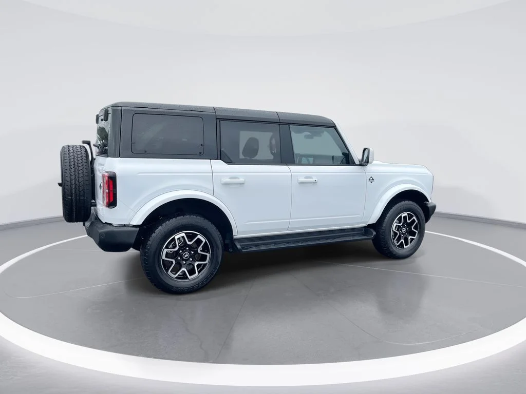Used 2025 White Ford Outer Banks image 8