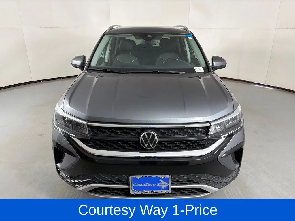 Used 2024 Gray Volkswagen 1.5T SE image 4