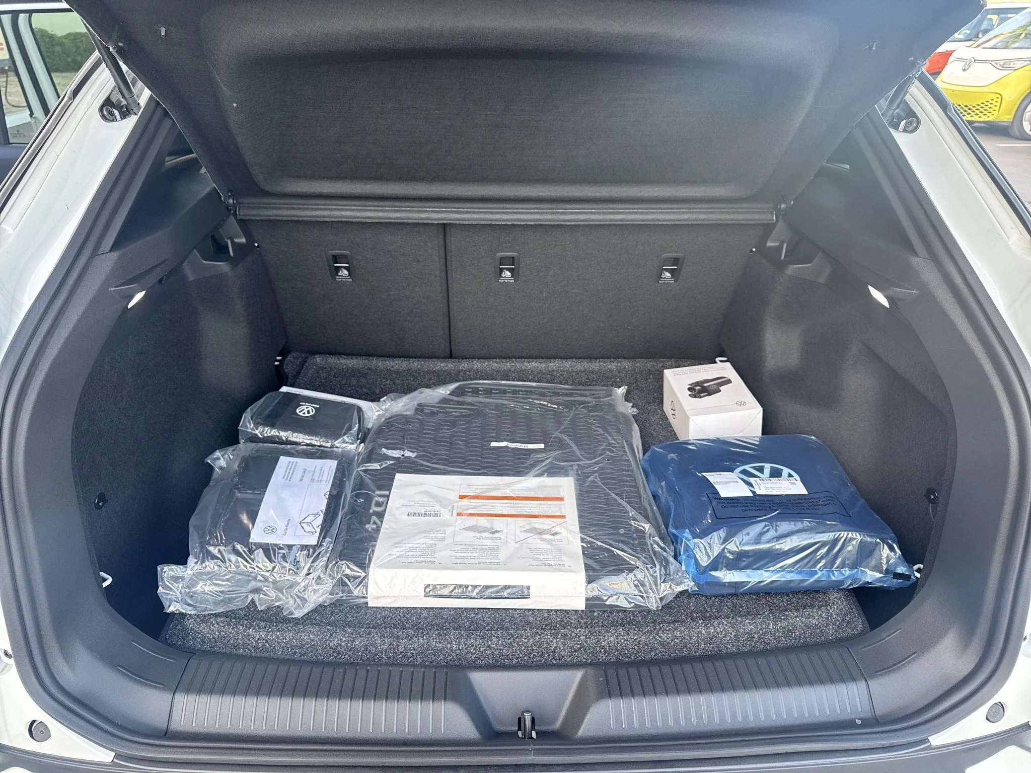 New 2026 Opal White Pearl Volkswagen Pro image 33