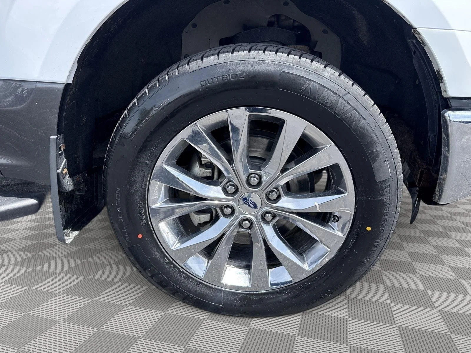 Used 2016 Oxford White/Magnetic Metallic Ford XLT image 14