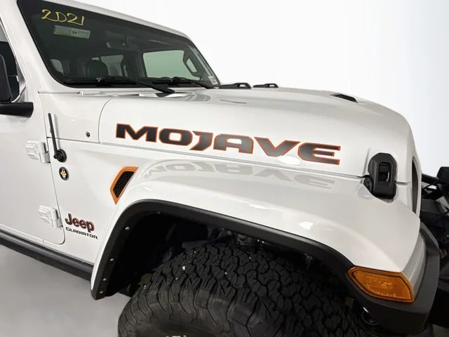 Used 2021 White Jeep Mojave image 37