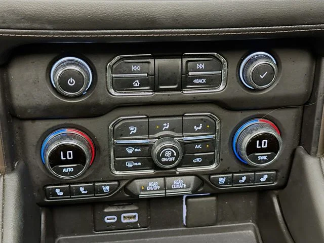 Used 2021 Black Chevrolet High Country image 16