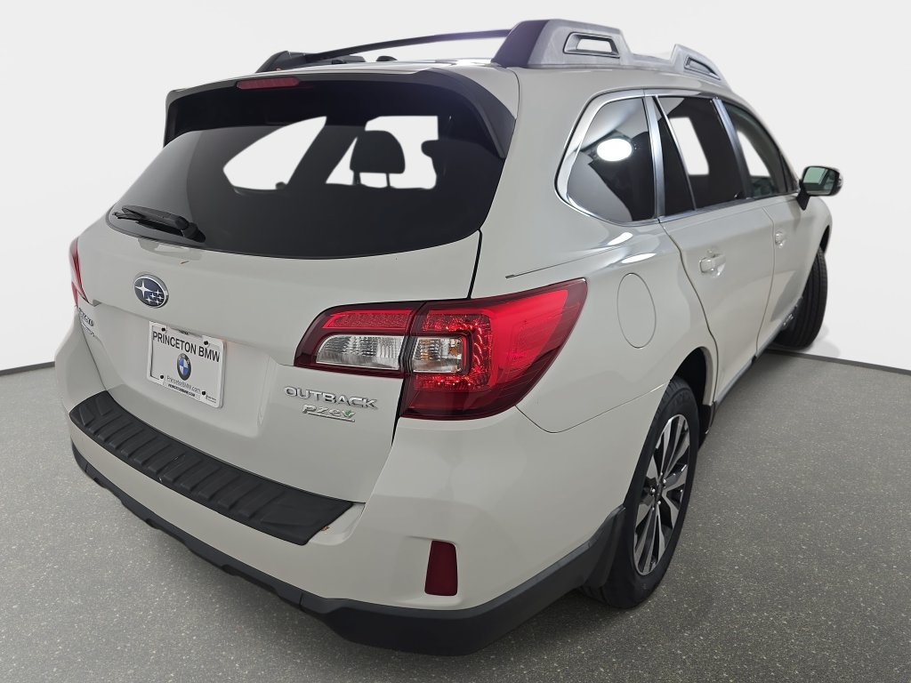 Used 2015 Crystal White Pearl Subaru 2.5i image 37