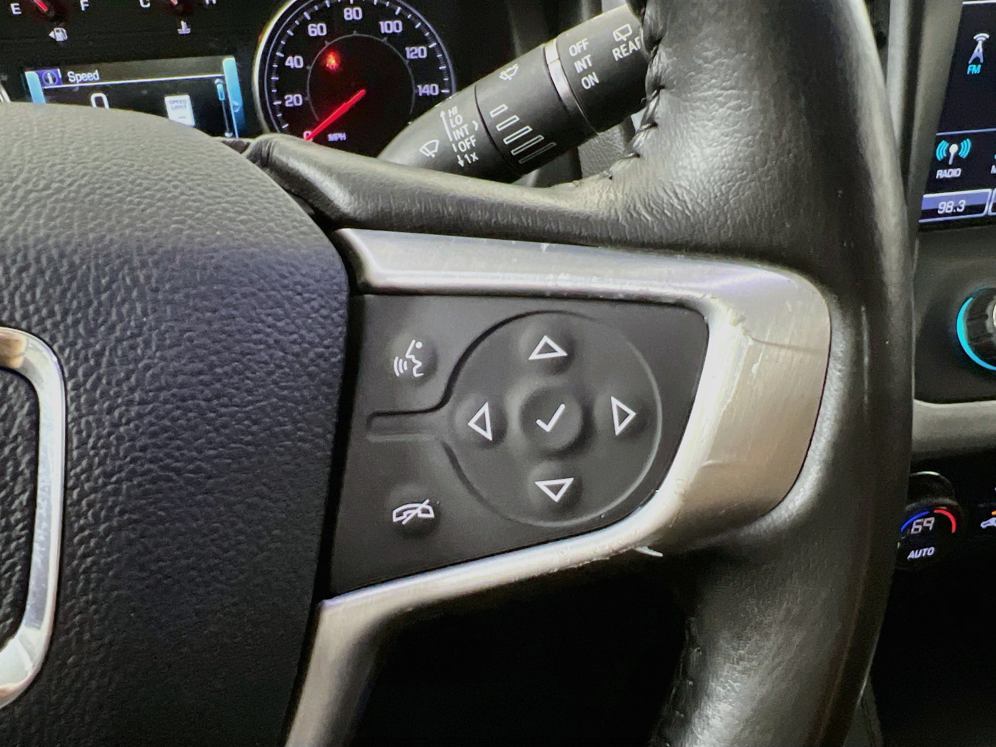 Used 2019 Ebony Twilight Metallic GMC SLT image 34