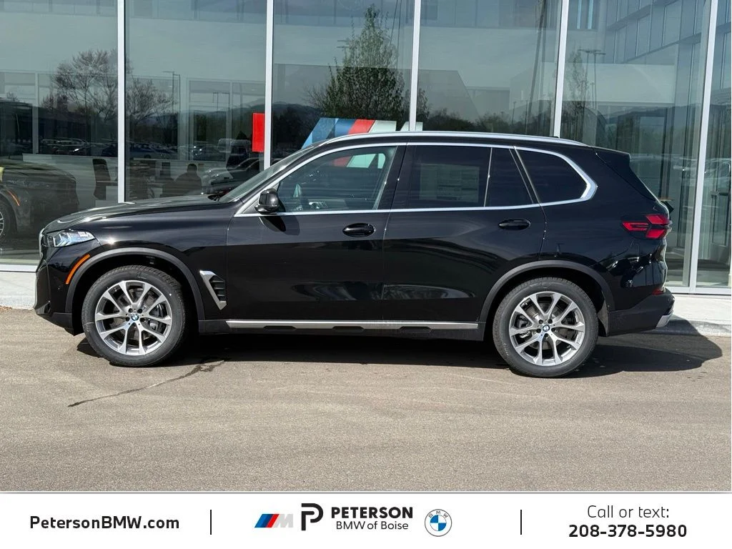 New 2026 Black BMW xDrive40i image 2