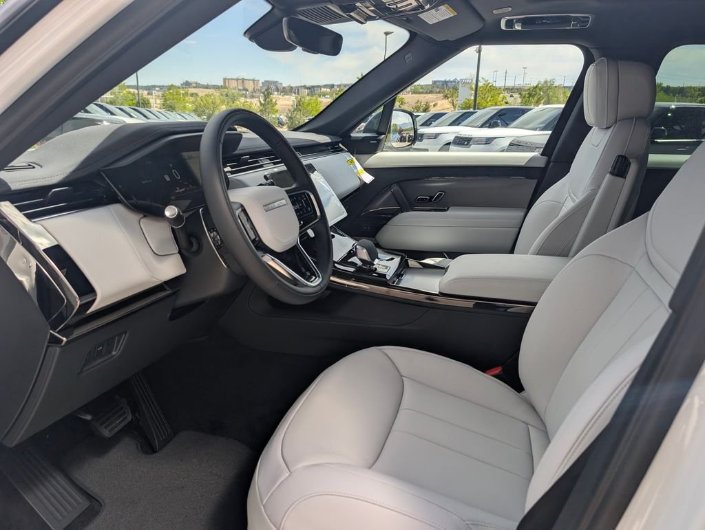 New 2026 Fuji White Land Rover SE image 24