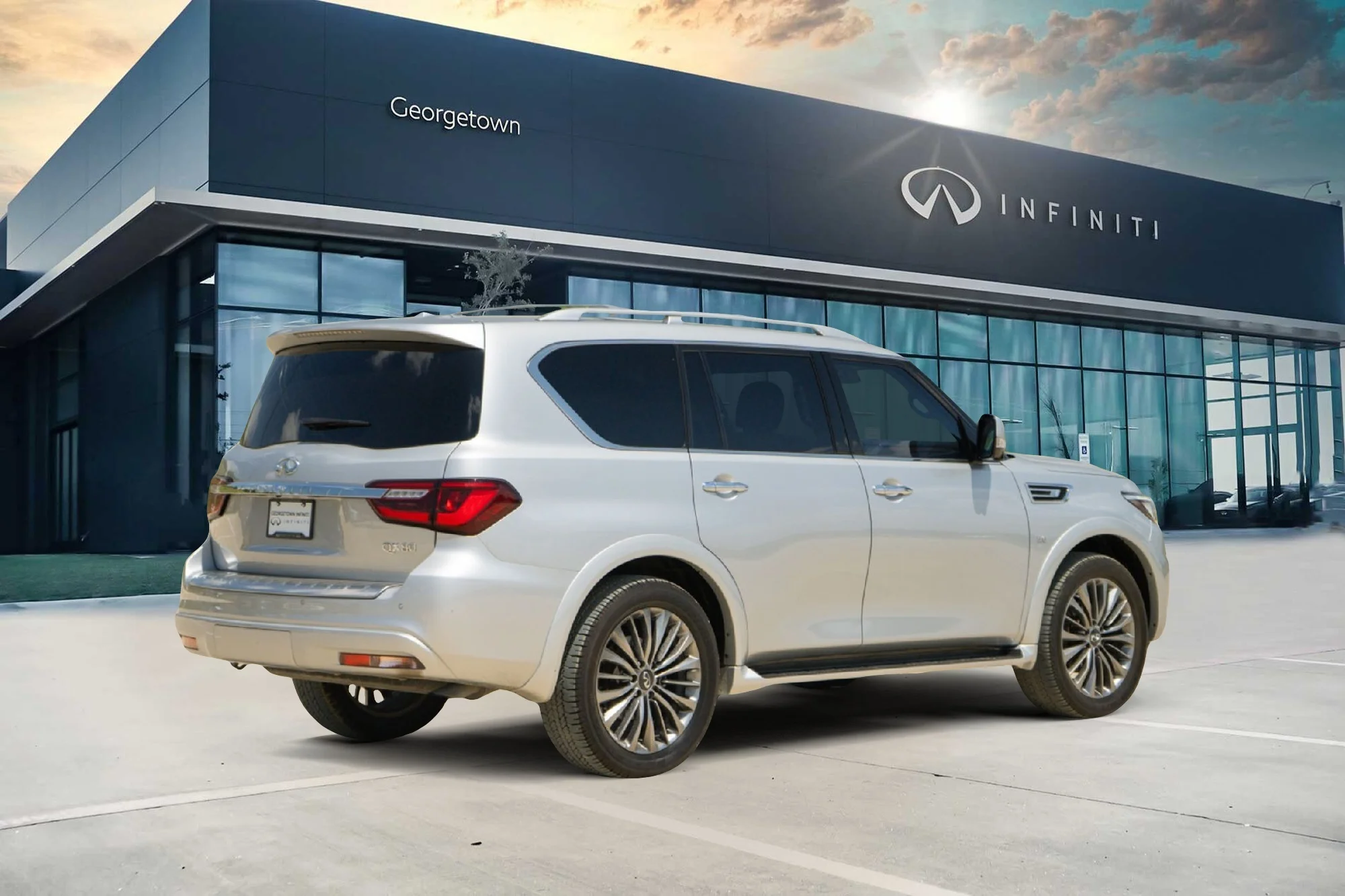 Used 2019 Silver INFINITI LUXE image 5