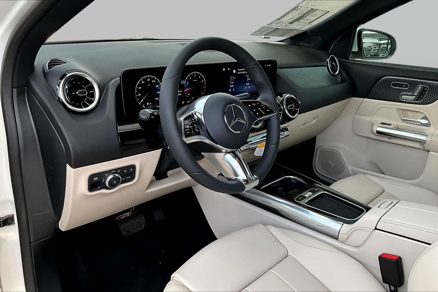 New 2026 Polar White Mercedes-Benz GLA 250 image 10