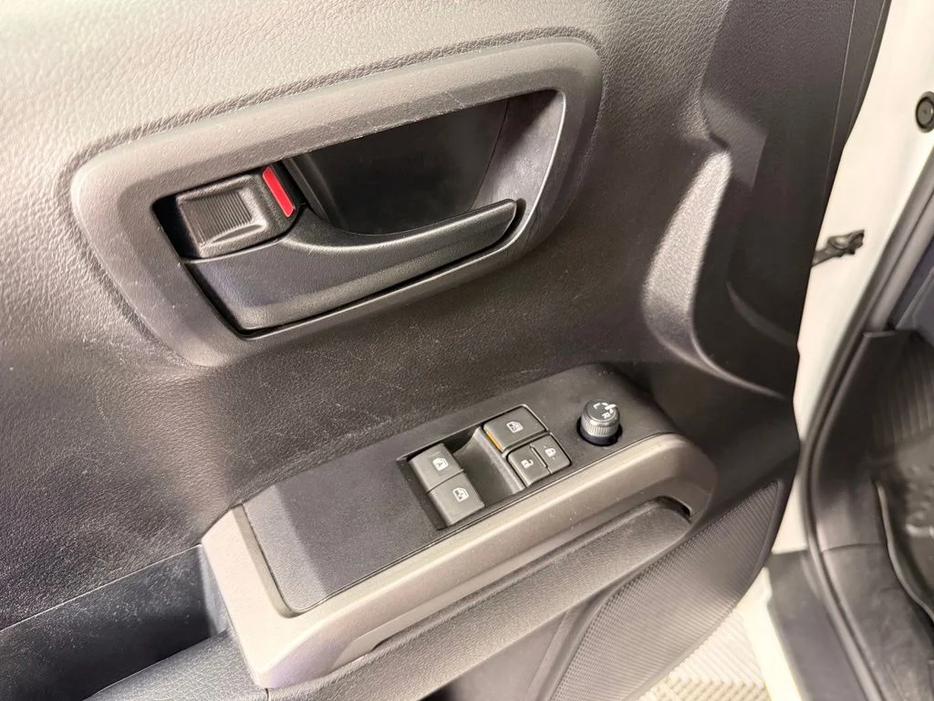 Used 2021 White Toyota SR5 image 18