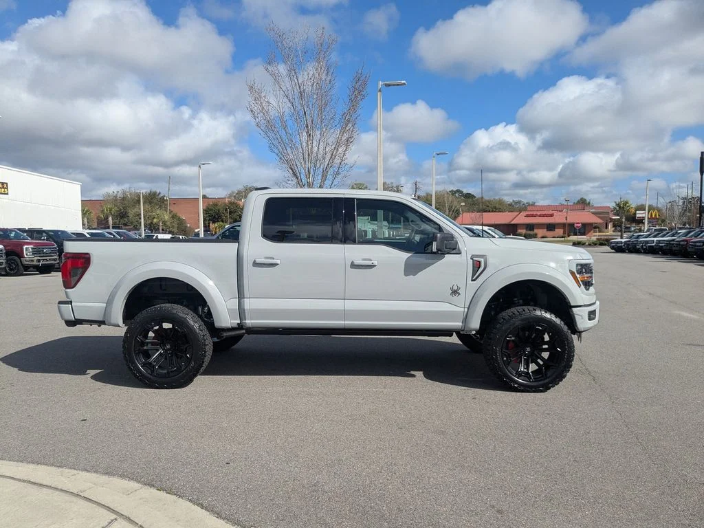 New 2026 Avalanche Ford XLT image 3
